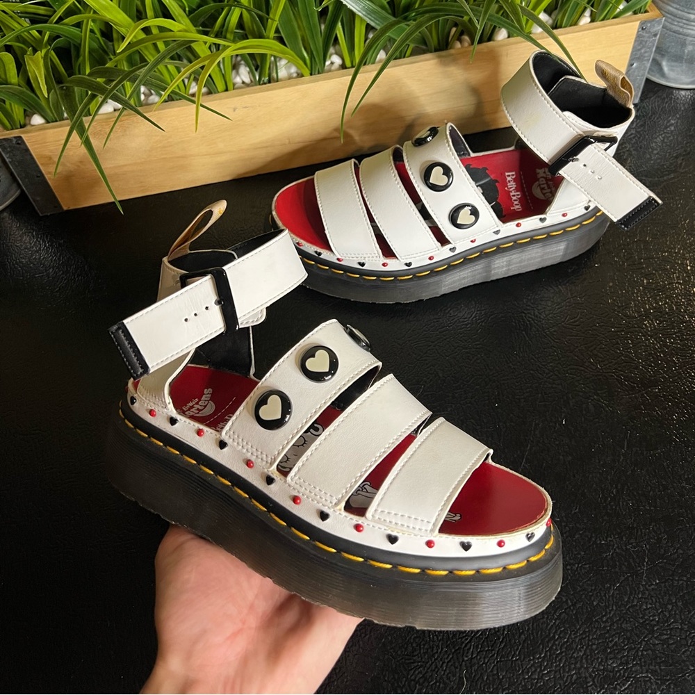 Dr. Martens CLARISSA II BETTY‎ BOOP VEGAN SANDALS Womens UK4 US6 EU37
